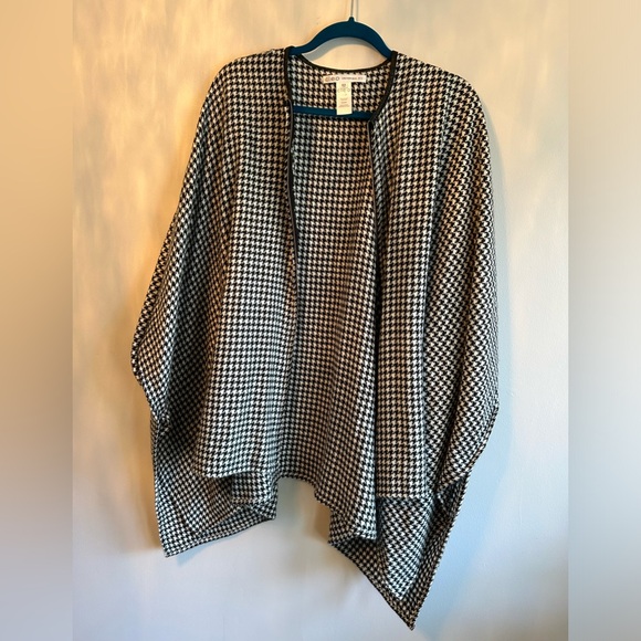 Cleo Poncho Zip Up - Picture 3 of 6